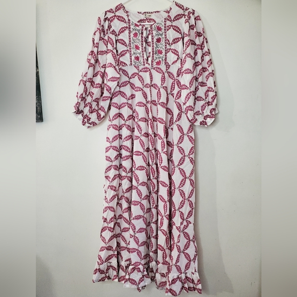 Karni Floral BoHo Cottagecore Maxi Dress Size Small White Pink Pockets